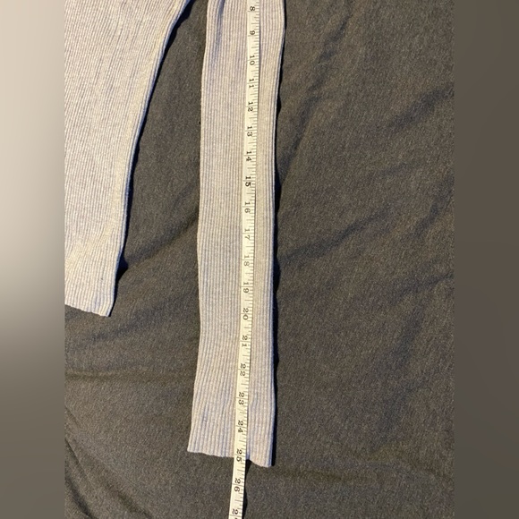 Grey Fitted Crew Neck - Picture 4 of 5